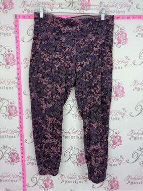 HYBA pants capri Purple Floral Camo High-Rise Leggings